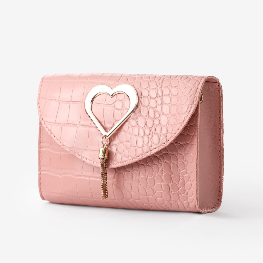 Stylish heart-shaped crossbody bag